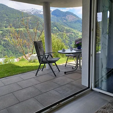 Witting Apartment *